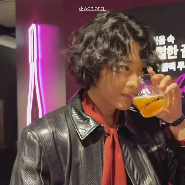 The most loved look of Lee Jongwon today