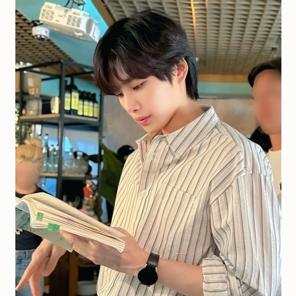 Popular photo full of fans’ love for Kim Jaeyoung
