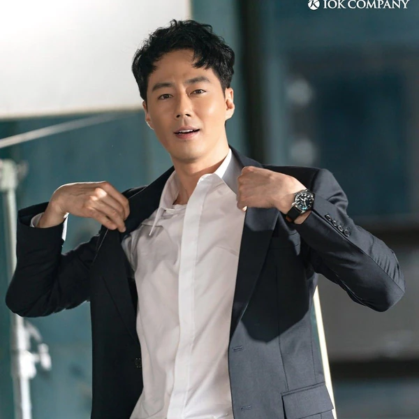 Popular photo full of fans’ love for Jo Insung