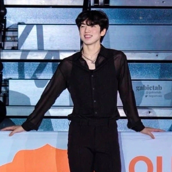 Popular photo full of fans’ love for Cha Junhwan