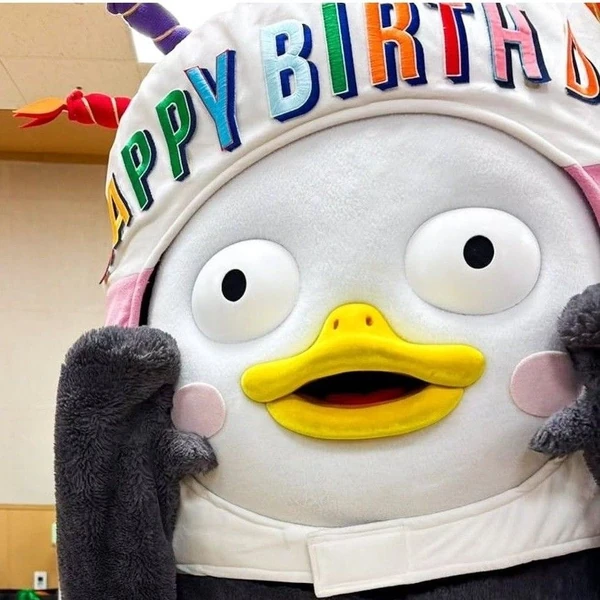 Popular photo full of fans’ love for Pengsoo