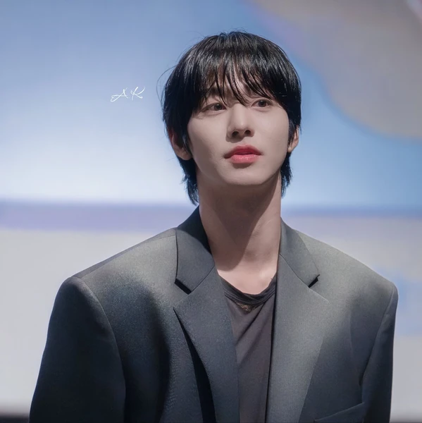 Representative photo of Ahn Hyoseop showing their charm