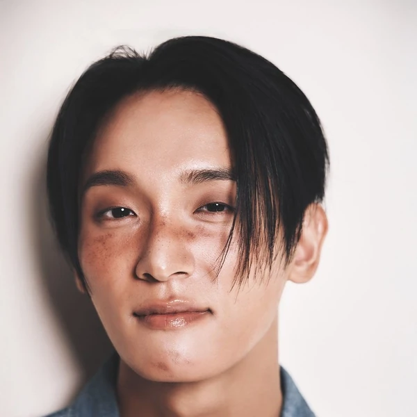 The most loved look of Choi Hojong today
