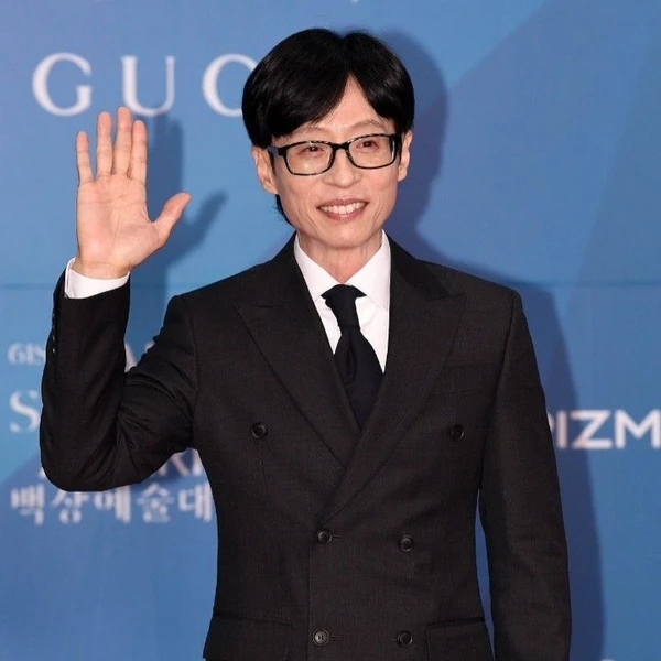Popular photo full of fans’ love for Yoo Jaesuk