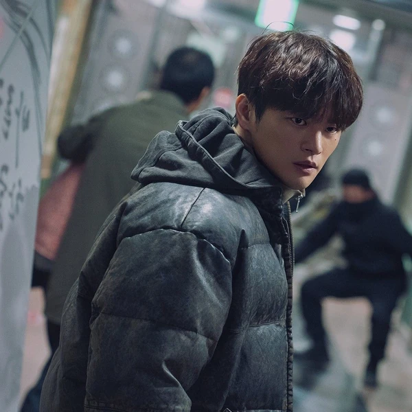 Popular photo full of fans’ love for Seo Inguk