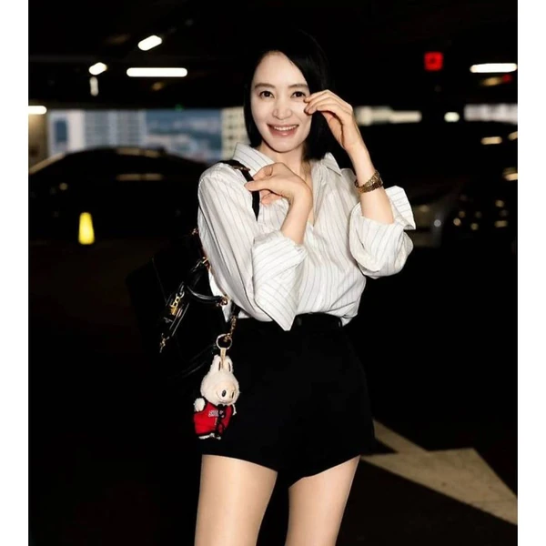The most loved look of Kim Hyesoo today