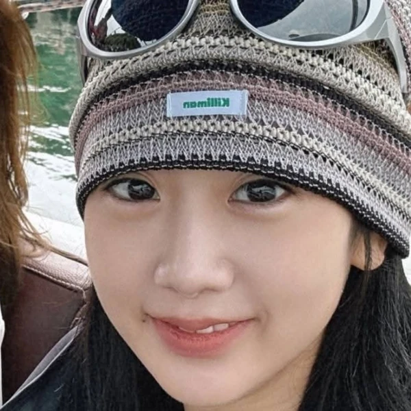 The most loved look of Kang Hyeyeon today