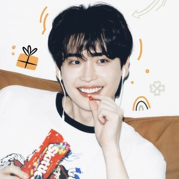 Popular photo full of fans’ love for Lee Jongsuk