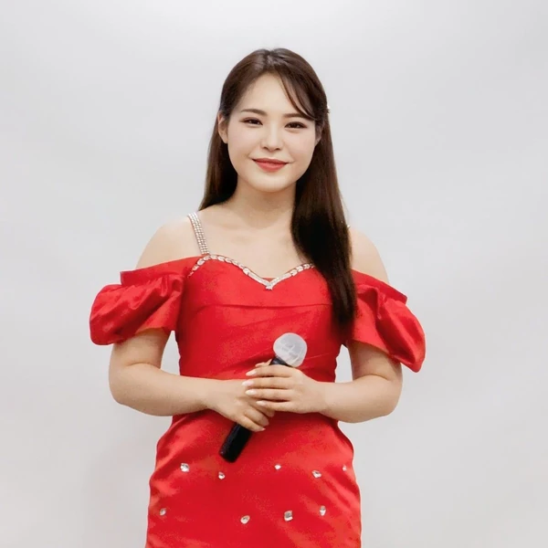充滿粉絲愛的Miss Kim人氣照片