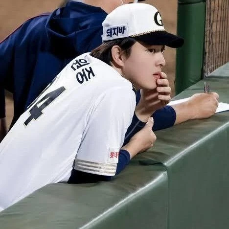 Representative photo of Kim Wonjung showing their charm