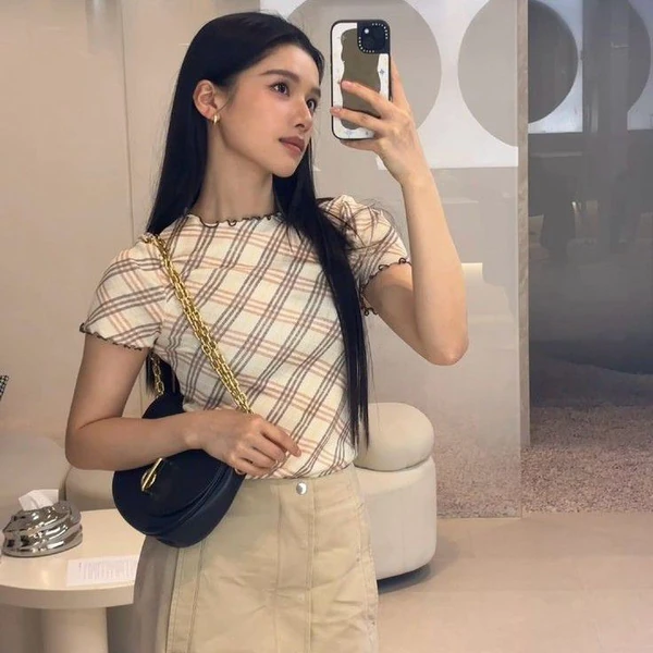 Popular photo full of fans’ love for Jingyi Zhang