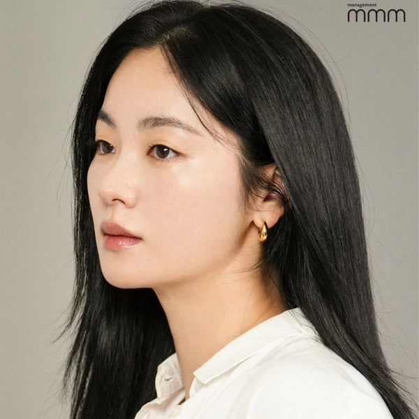 Popular photo full of fans’ love for Jeon Yeobeen