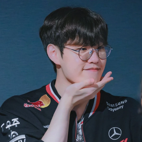The most loved look of Oner today