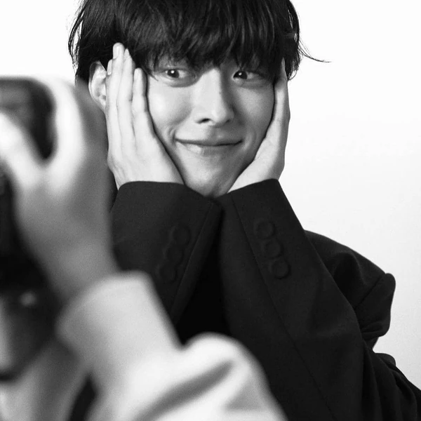 The most loved look of Jang Kiyong today