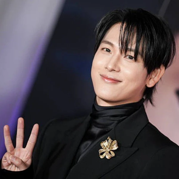 The most loved look of Yim Siwan today