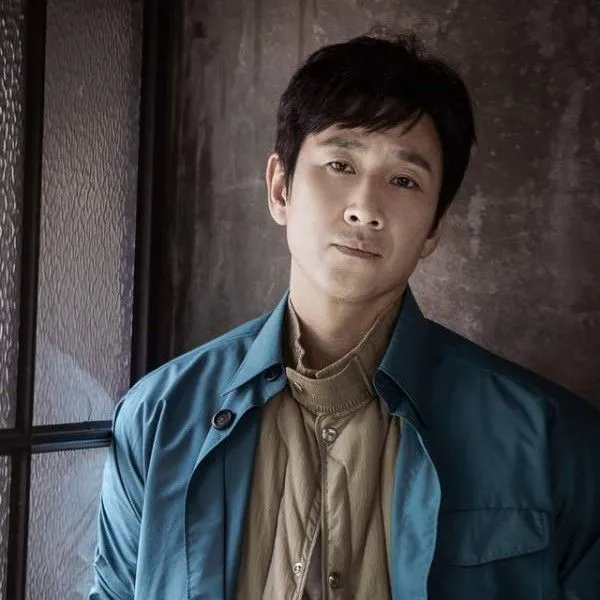 Top moment of Lee Sunkyun chosen by fans