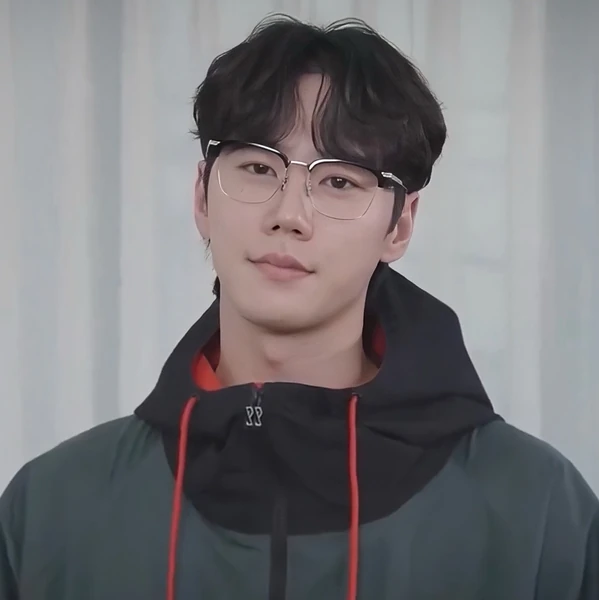The most loved look of Lee Junyoung today