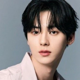 Top moment of Hwang Minhyun chosen by fans
