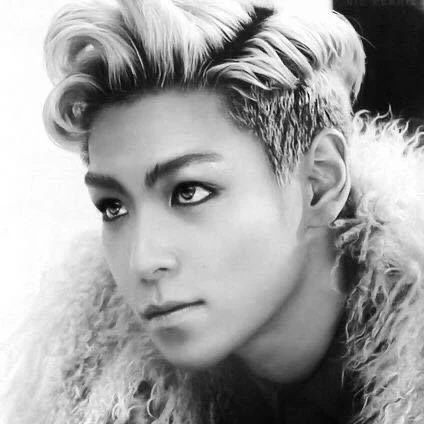 Popular photo full of fans’ love for T.O.P