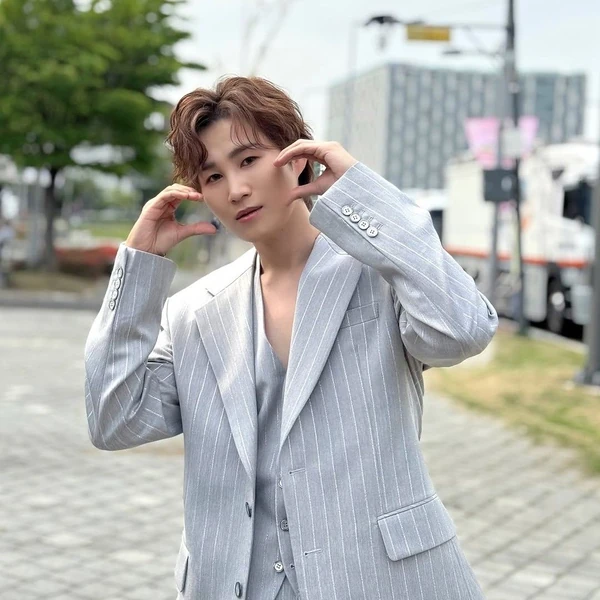The most loved look of Kim Heejae today