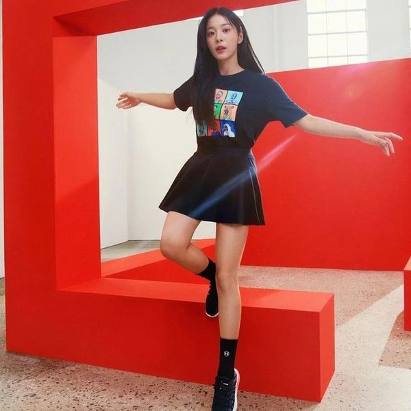 Popular photo full of fans’ love for Seol Inah