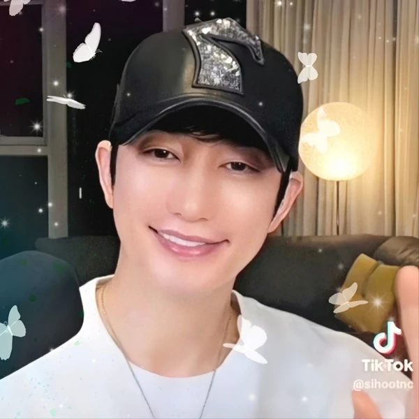 Popular photo full of fans’ love for Park Sihoo