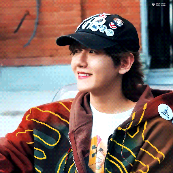 Popular photo full of fans’ love for Baekhyun