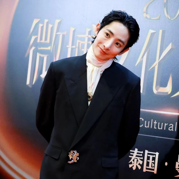 The most loved look of Lee Soohyuk today