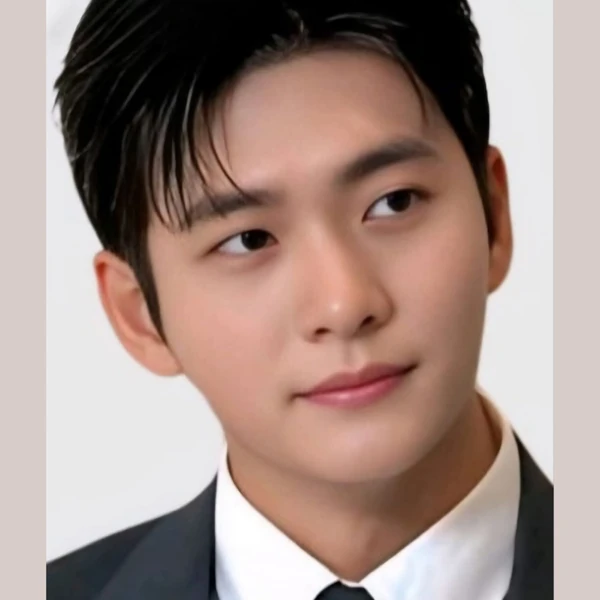 Popular photo full of fans’ love for Kang Taeoh