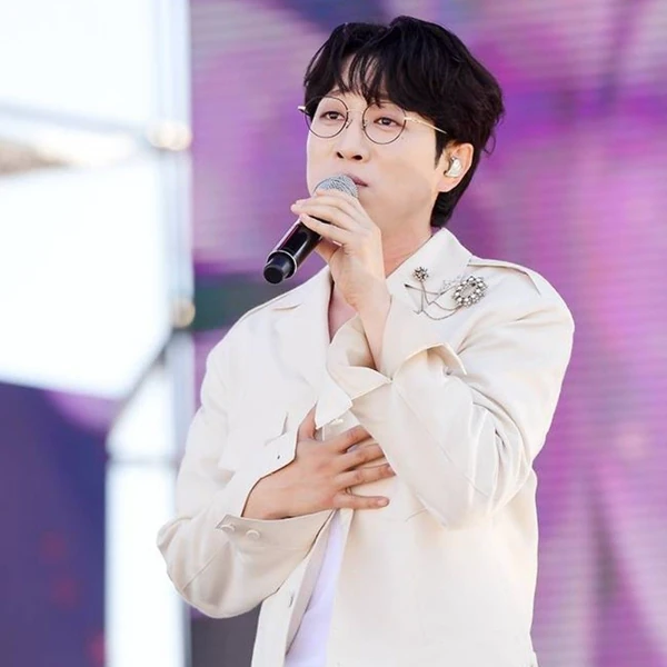 Popular photo full of fans’ love for An Sunghoon