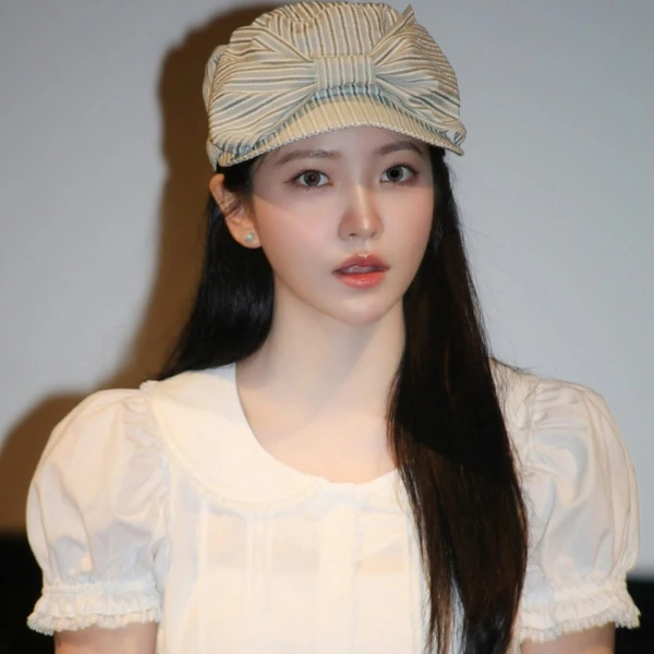 The most loved look of Yeri (1999) today