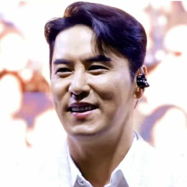 Popular photo full of fans’ love for Jang Minho