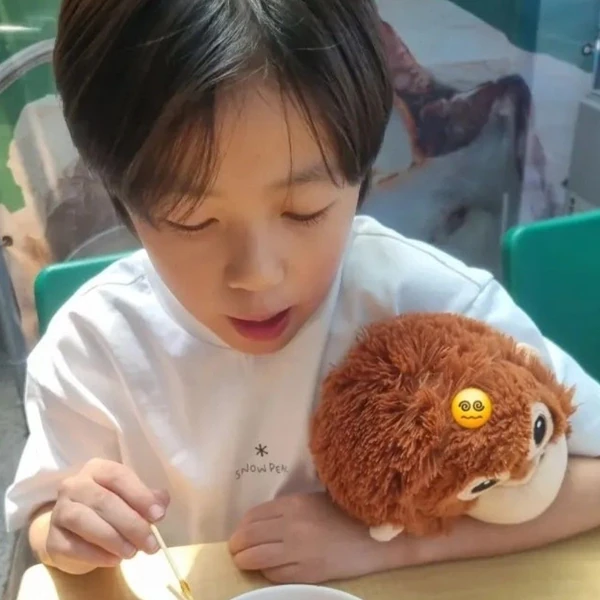 Popular photo full of fans’ love for You Jiwoo