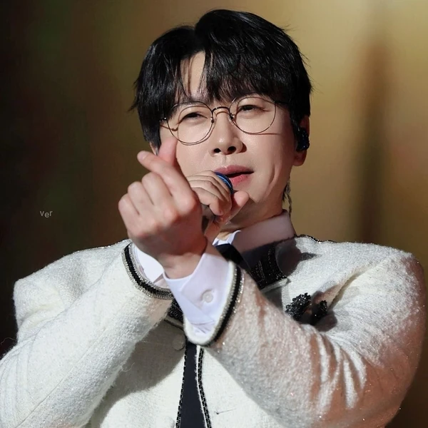 The most loved look of Chungil today