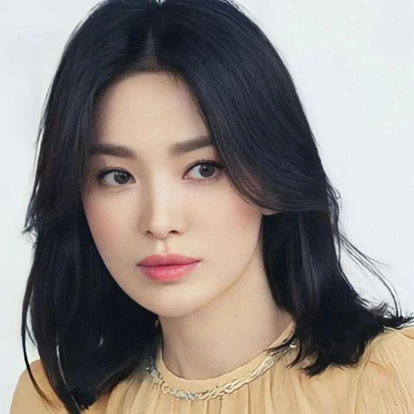 The most loved look of Song Hyekyo today