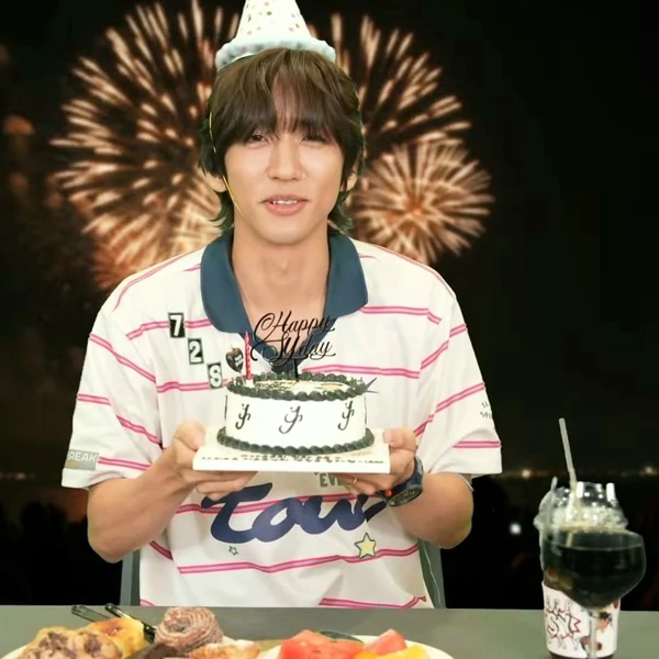 Popular photo full of fans’ love for Lee Seungyoon