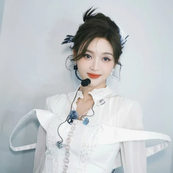Top moment of Wu Xuanyi chosen by fans