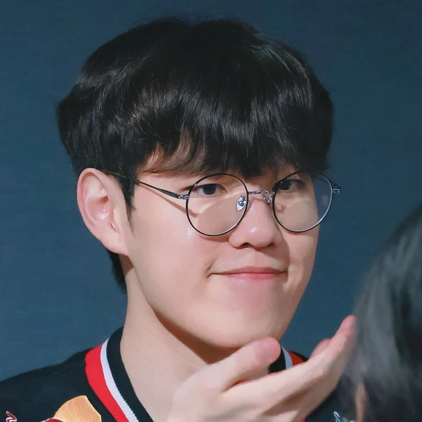 The most loved look of Oner today