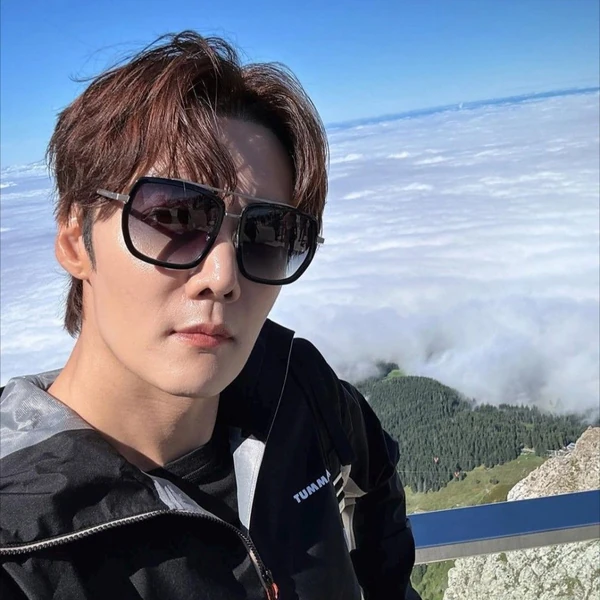 The most loved look of Choi Jinhyuk today