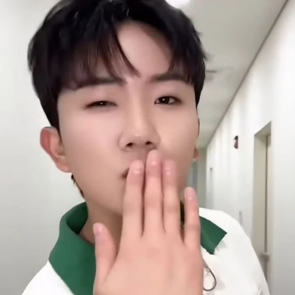 Popular photo full of fans’ love for Nam Seungmin