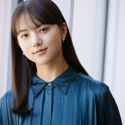 Popular photo full of fans’ love for Kaya Kiyohara