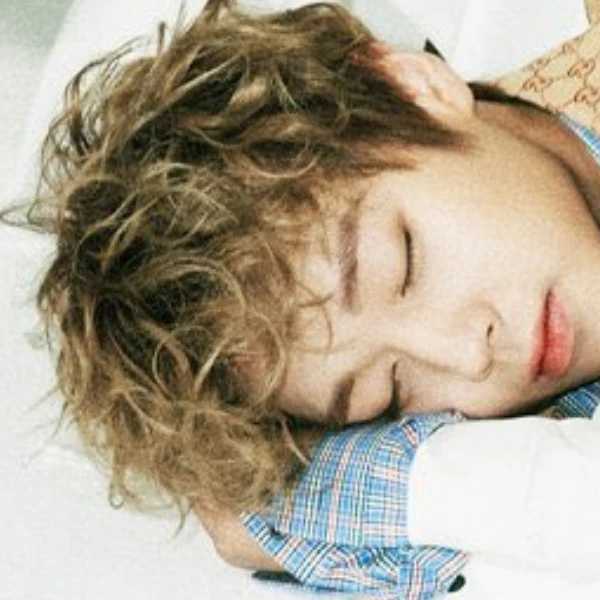Popular photo full of fans’ love for Park Jihoon