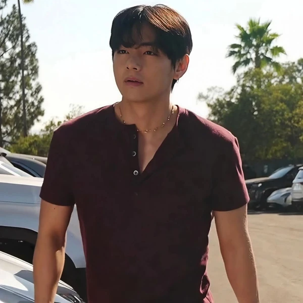 The most loved look of Kim Taehyung (V) today