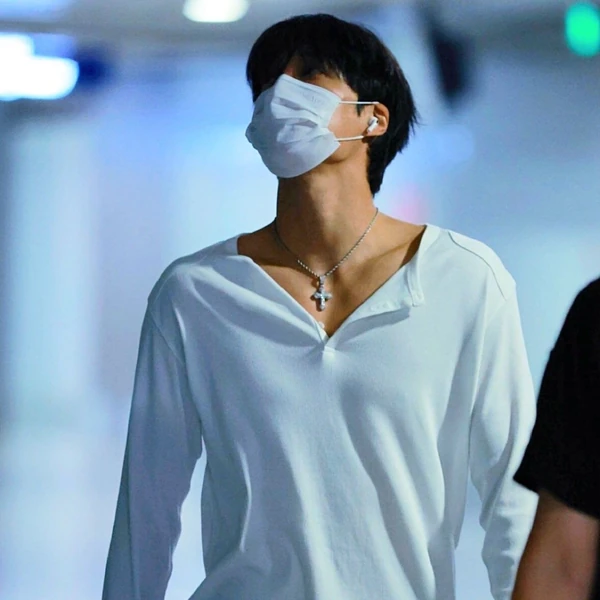The most loved look of KAI today