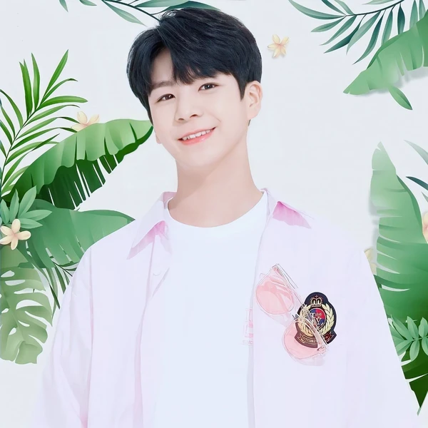 The most loved look of Jeong Dongwon today