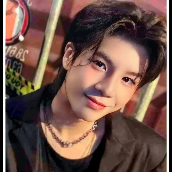 The most loved look of Jeong Dongwon today