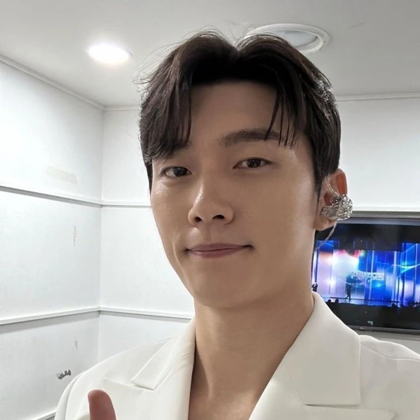 The most loved look of Jeon Jonghyeok today