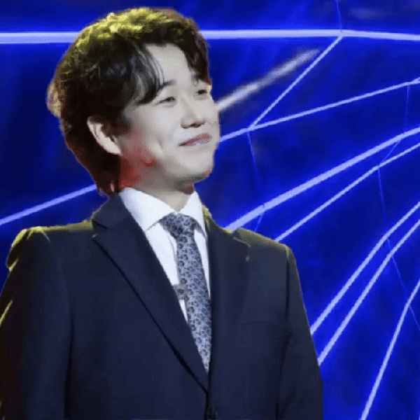 Top moment of Hwang Youngwoong chosen by fans