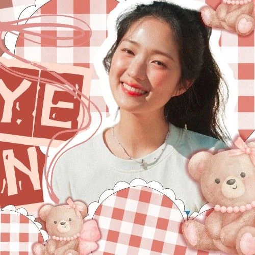 The most loved look of Kim Hyeyoon today