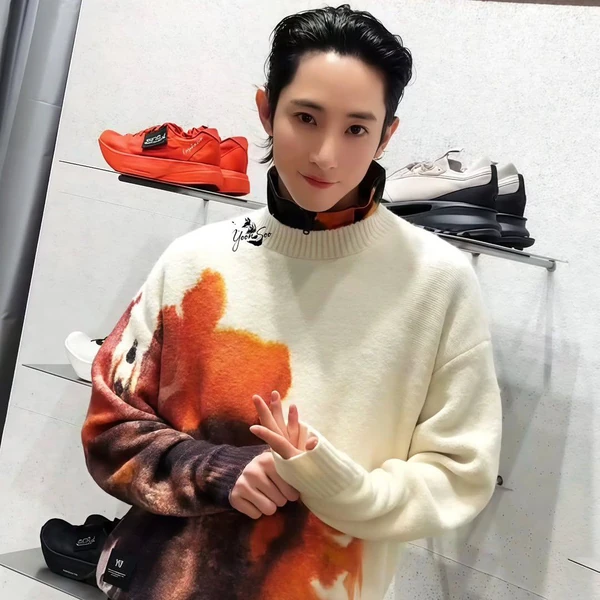 Popular photo full of fans’ love for Lee Soohyuk